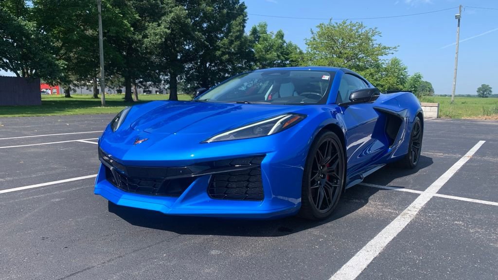 Used 2024 Chevrolet Corvette Z06 image 4