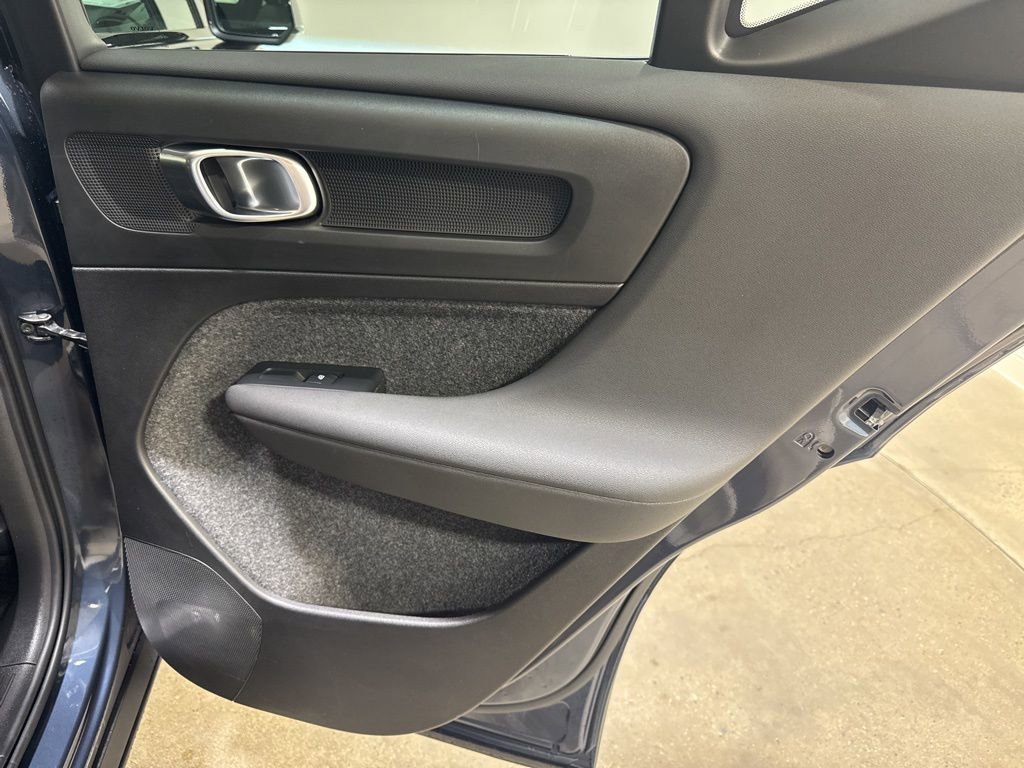 Used 2026 Volvo XC40 B5 Core w/ Climate Package image 23