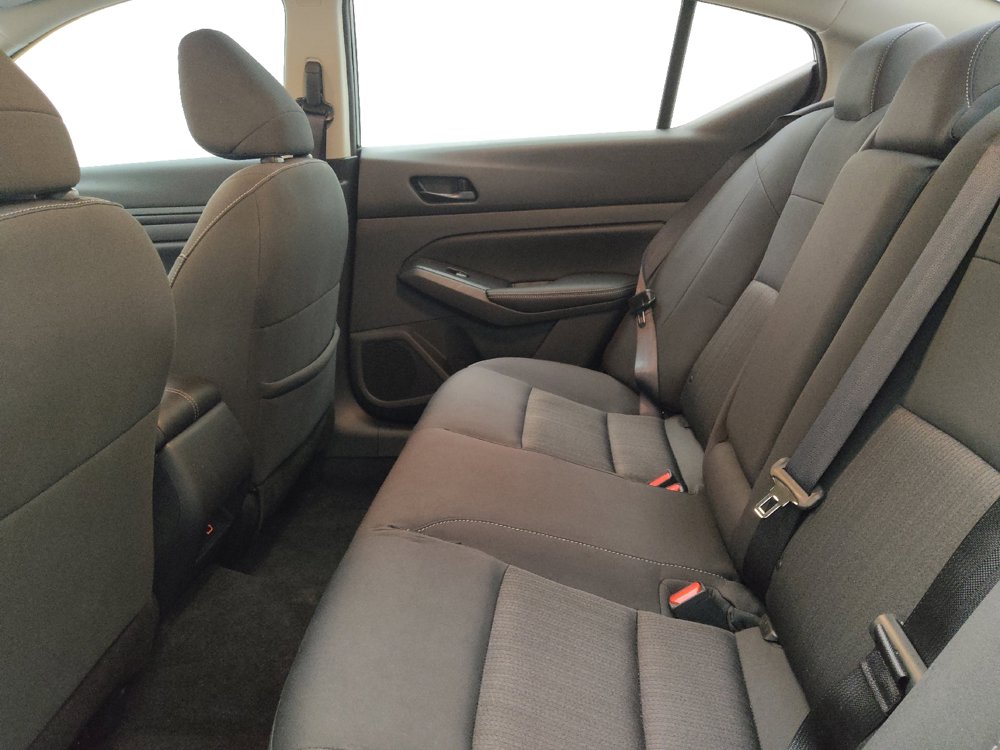 Used 2025 Nissan Altima 2.5 SV FWD image 18