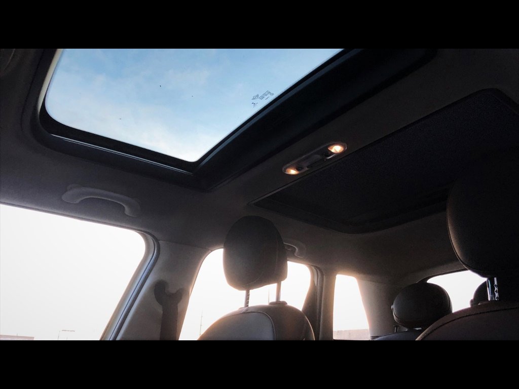 Used 2015 MINI Cooper 4-Door Hardtop image 9