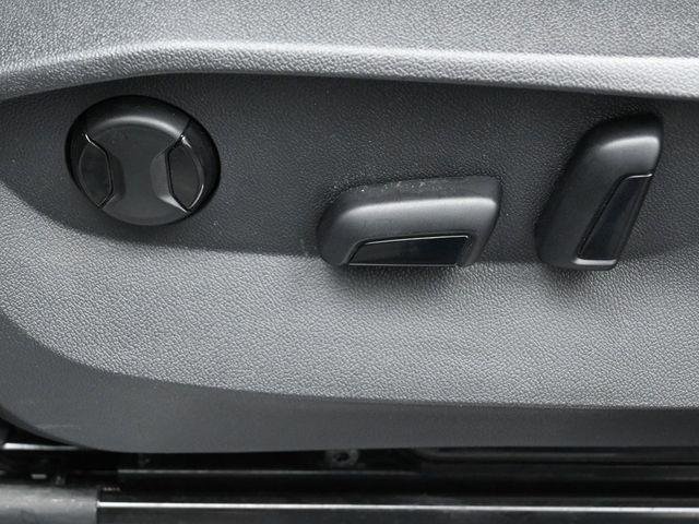 Used 2022 Volkswagen Tiguan SE R-Line image 10