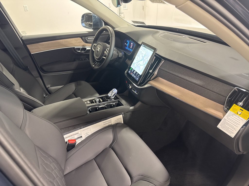 New 2026 Volvo XC90 B6 Plus w/ Protection Package AWD/4WD image 28