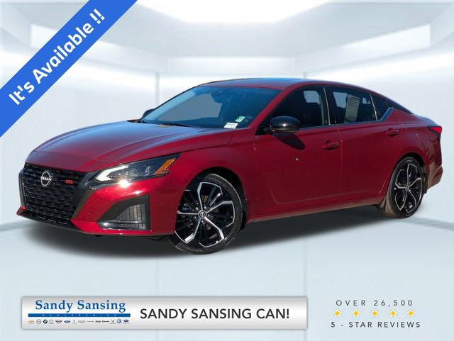 Used 2023 Nissan Altima 2.5 SR w/ SR Premium Package image 1