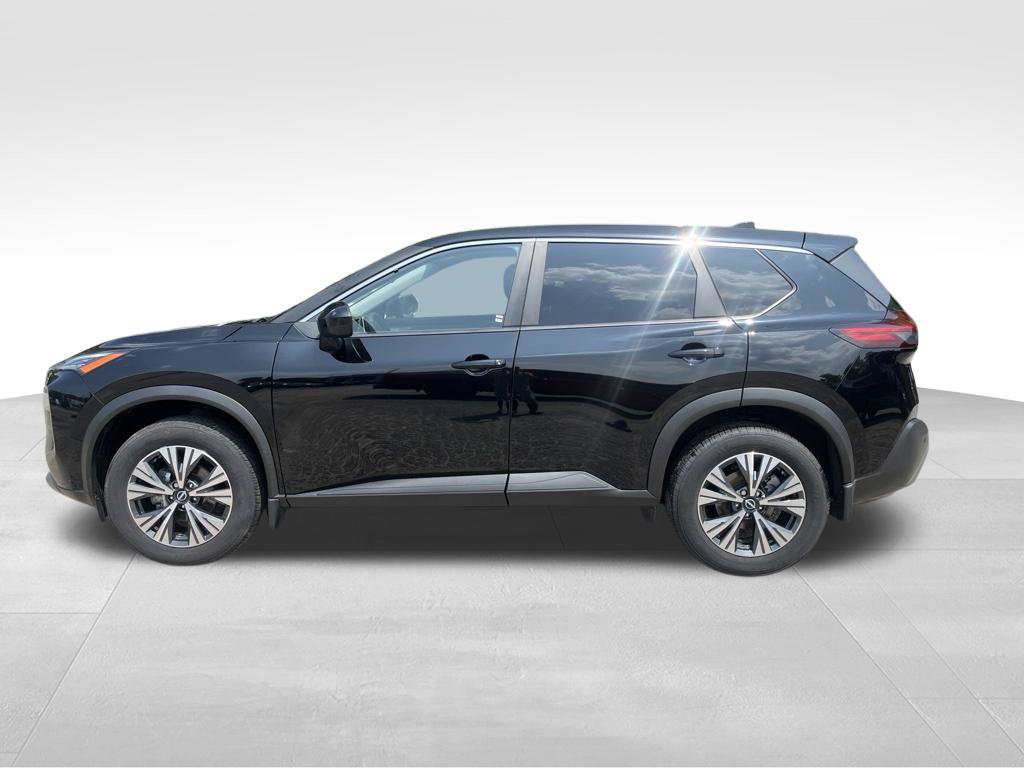 Used 2023 Nissan Rogue SV AWD/4WD image 2