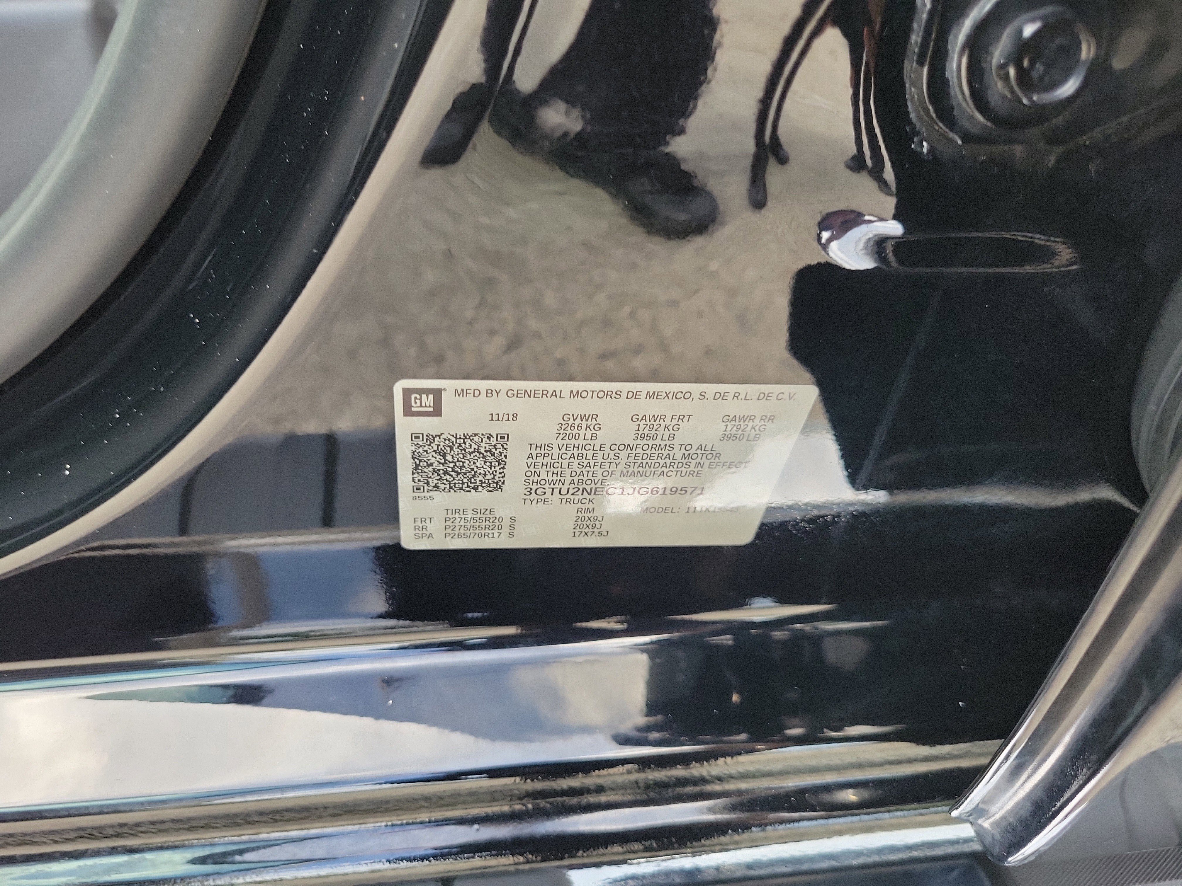 Used 2018 GMC Sierra 1500 SLT w/ SLT Premium Package image 28