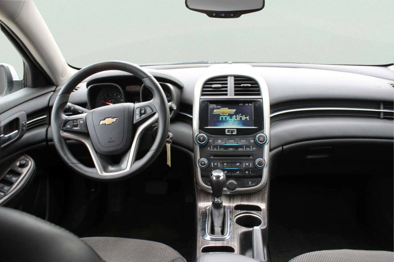 Used 2014 Chevrolet Malibu LT w/ Power Convenience Package FWD image 8