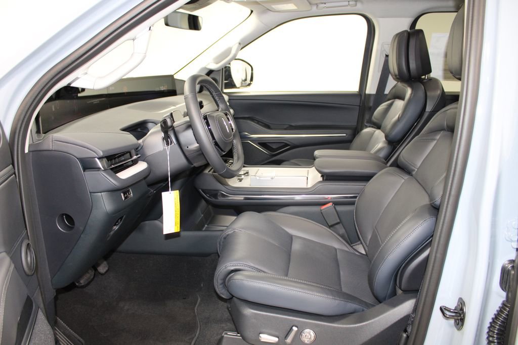 New 2026 Lincoln Navigator L Reserve image 23