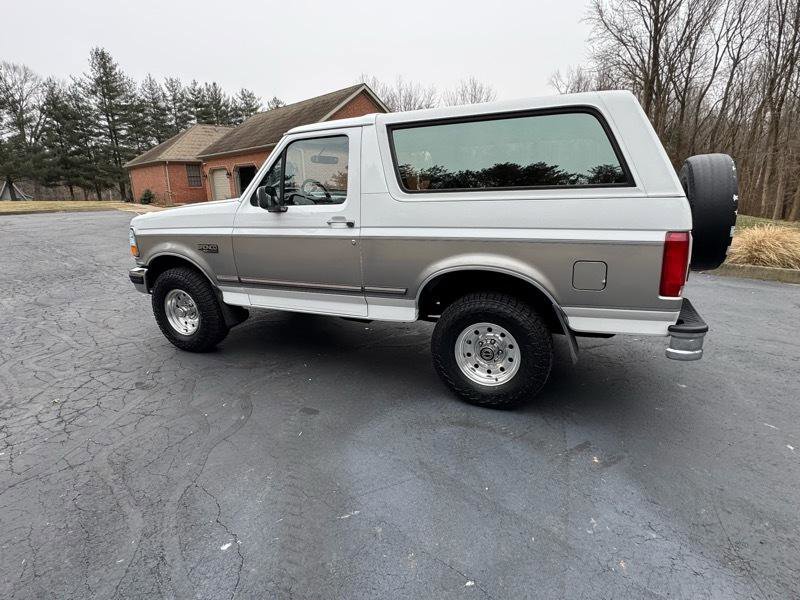 Used 1995 Ford Bronco XLT image 6