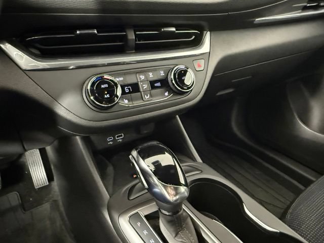 Used 2024 Buick Envista Preferred w/ Convenience I Package FWD image 22
