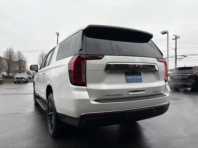 Used 2024 GMC Yukon XL SLT w/ SLT Premium Package image 3