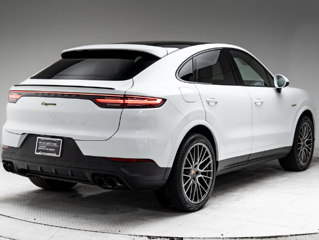 Certified 2023 Porsche Cayenne Platinum Edition AWD/4WD image 37
