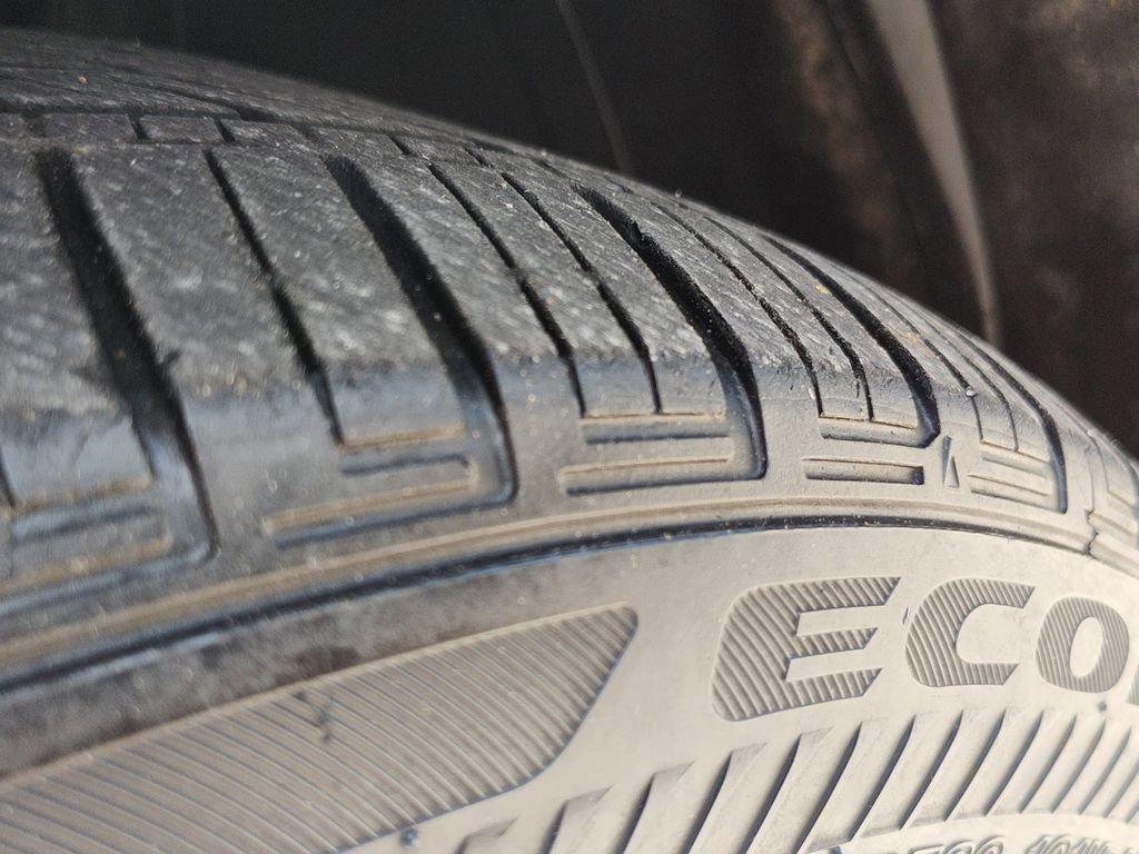 Used 2025 INFINITI QX55 Essential w/ Cargo Package image 17