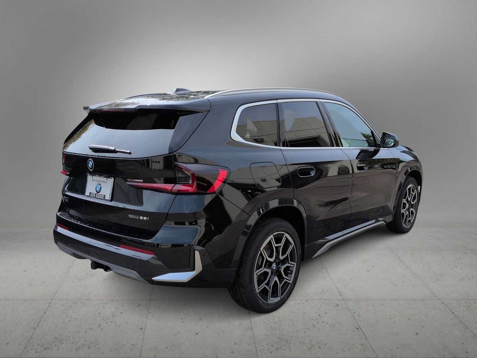 New 2026 BMW X1 xDrive28i w/ Technology Package AWD/4WD image 8