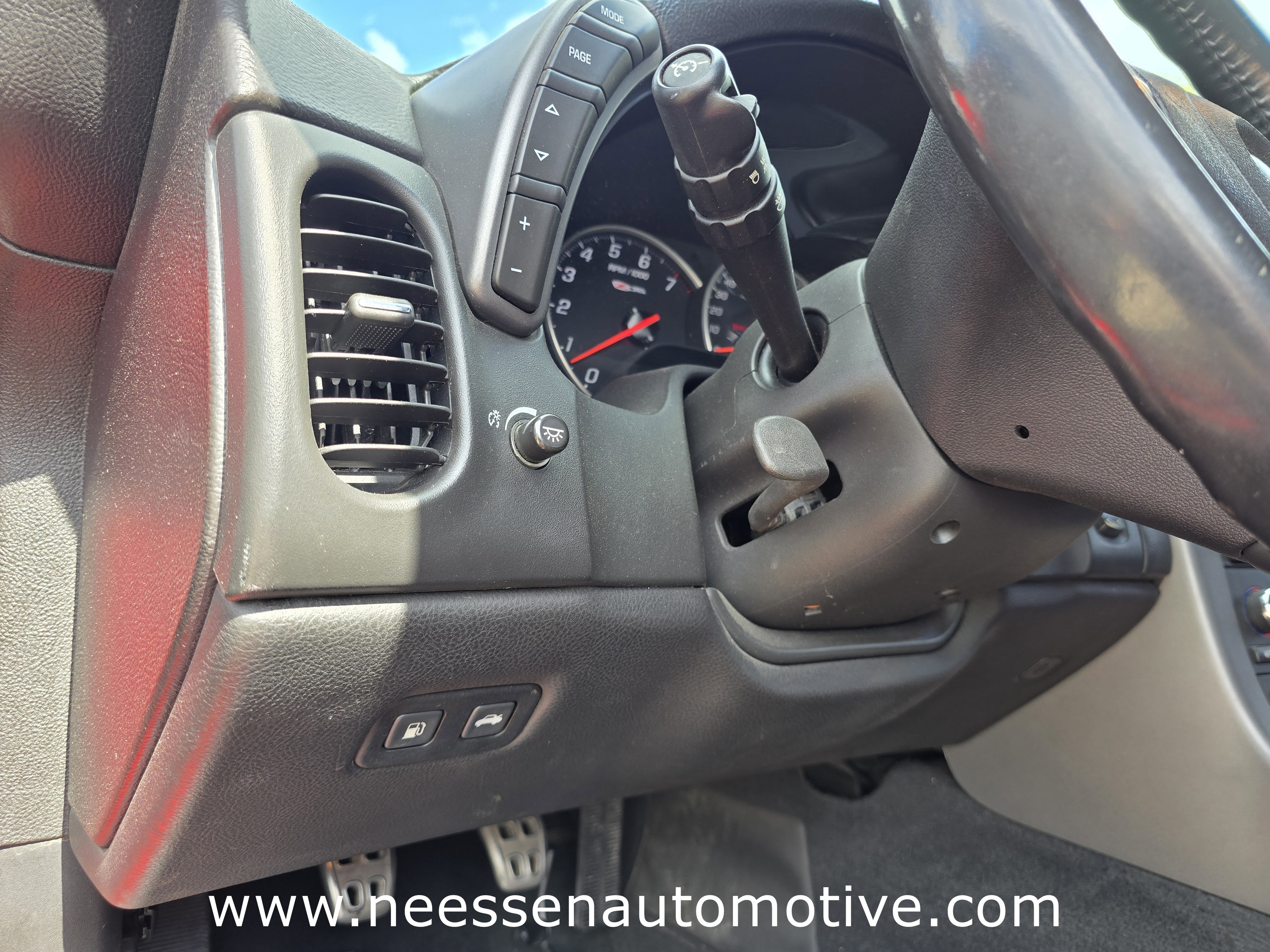 Used 2006 Chevrolet Corvette Z06 w/ Preferred Equipment Group image 23