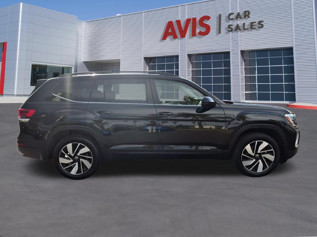 Used 2025 Volkswagen Atlas SE FWD image 5