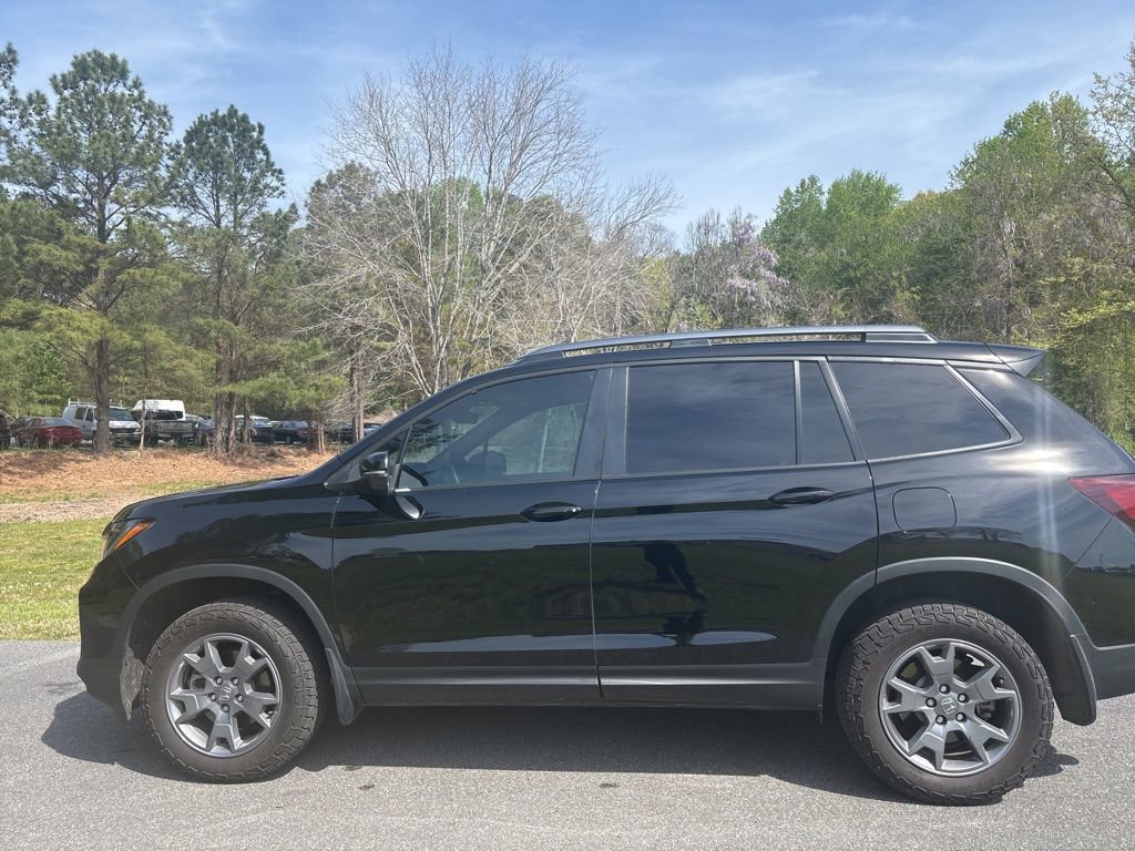 Used 2025 Honda Passport TrailSport image 8