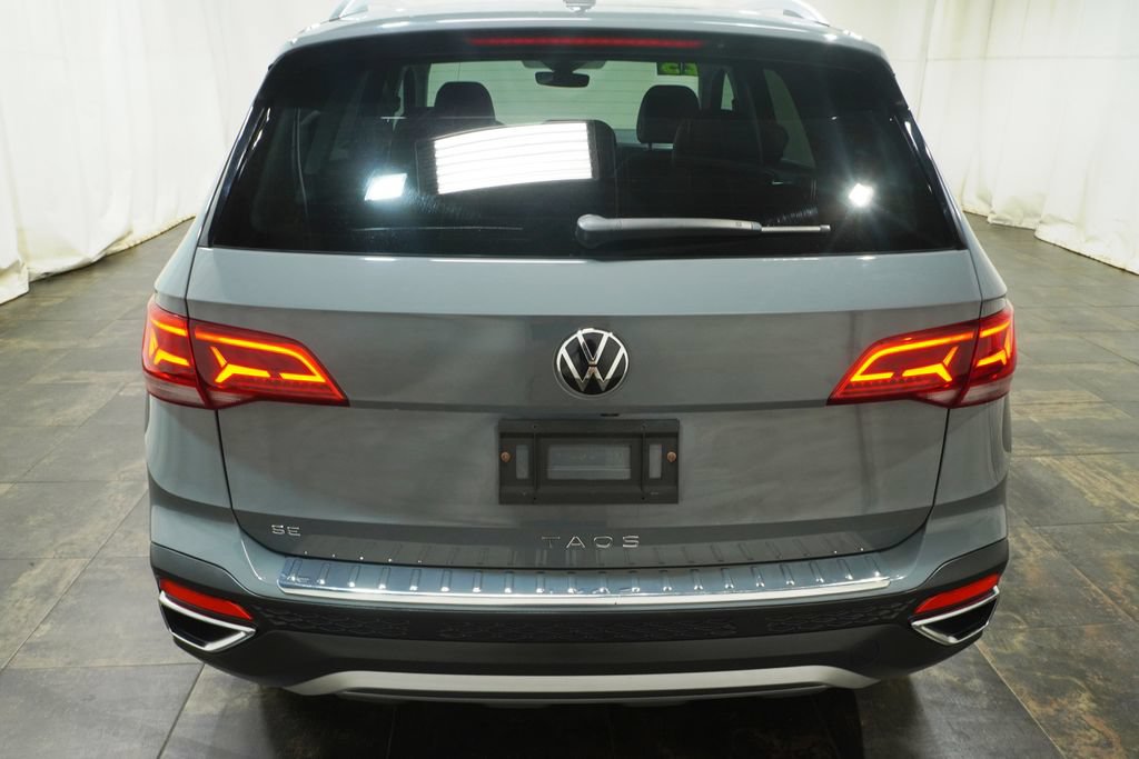 Used 2023 Volkswagen Taos SE FWD image 4