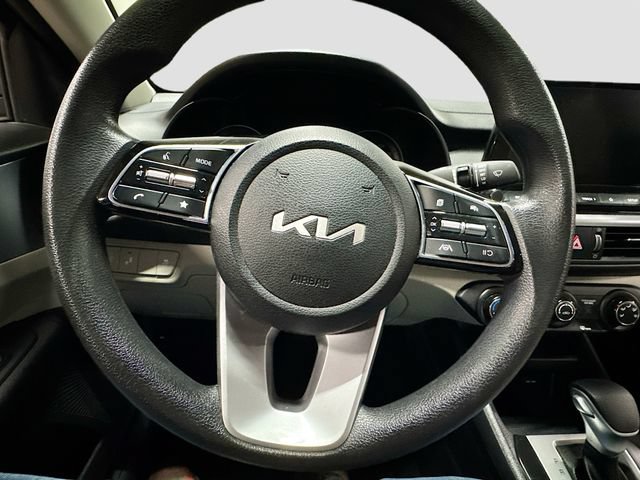 Used 2023 Kia Forte LXS w/ LXS Technology Package FWD image 11