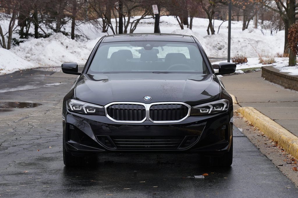Used 2026 BMW 330i xDrive Sedan w/ Convenience Package AWD/4WD image 2