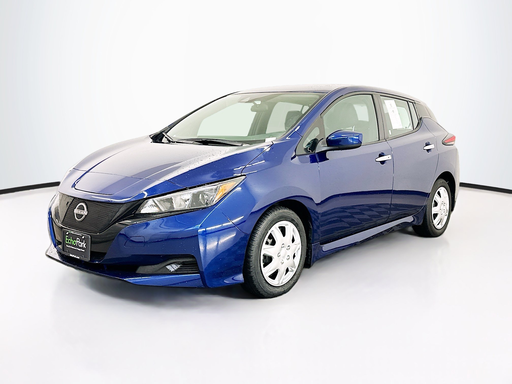Used 2024 Nissan Leaf S FWD image 3