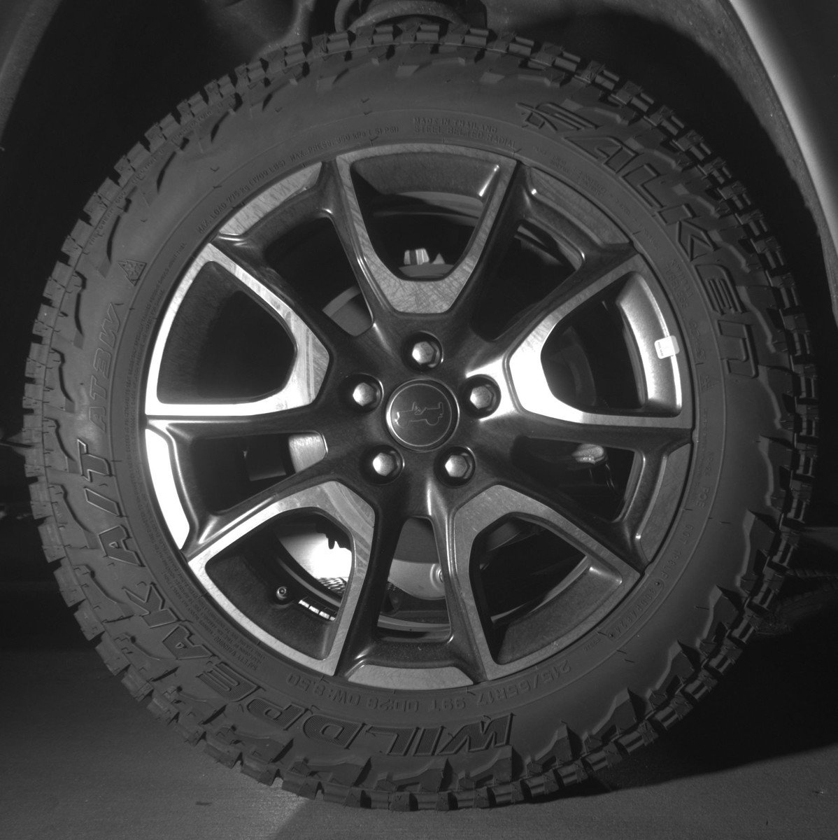 Used 2025 Jeep Compass Trailhawk AWD/4WD image 15
