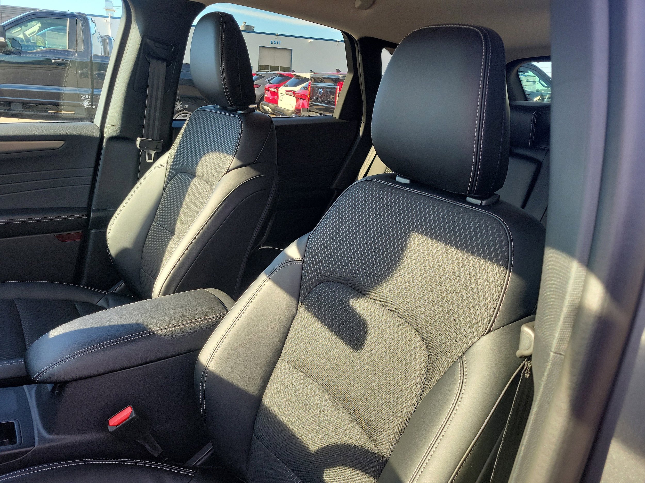 New 2026 Ford Escape SE FWD image 25