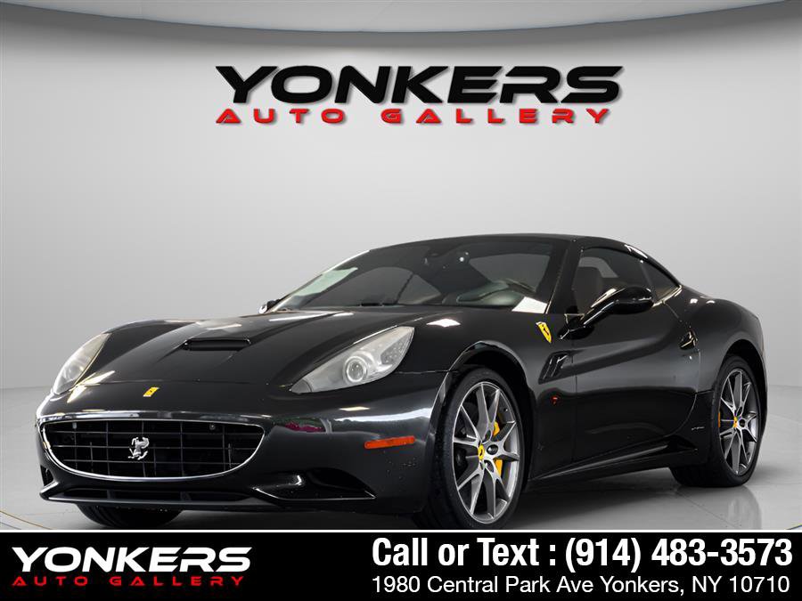 Used 2010 Ferrari California RWD image 2