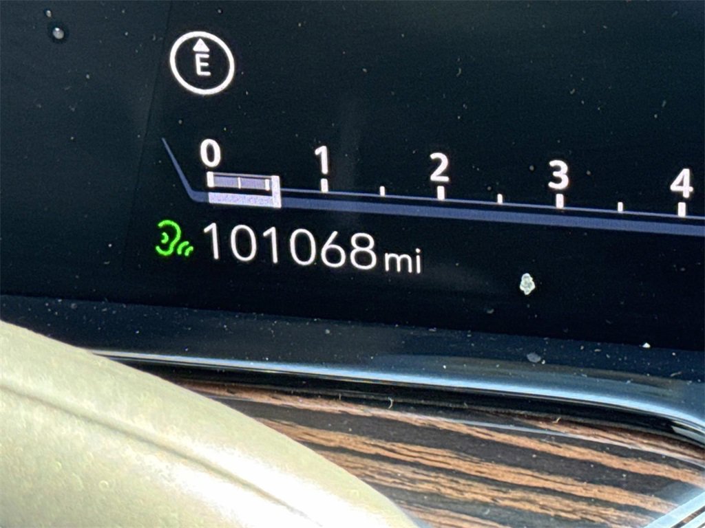 Used 2023 Cadillac Escalade ESV Luxury image 30