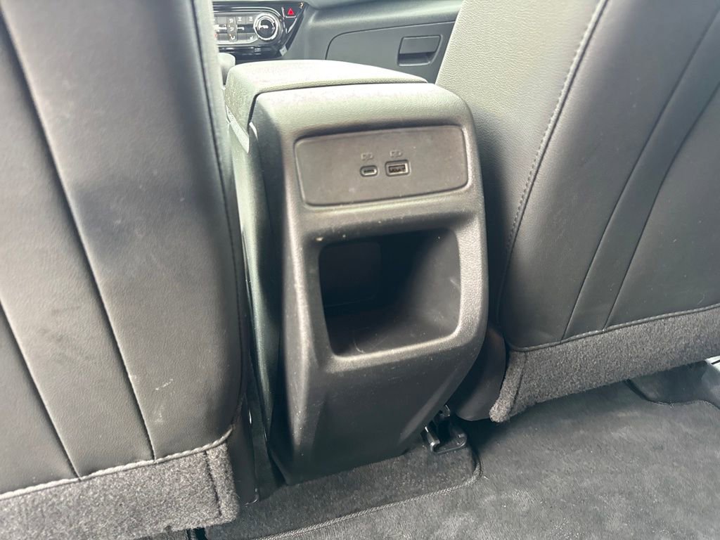 Used 2024 Chevrolet Trax LT w/ Sunroof Package FWD image 21