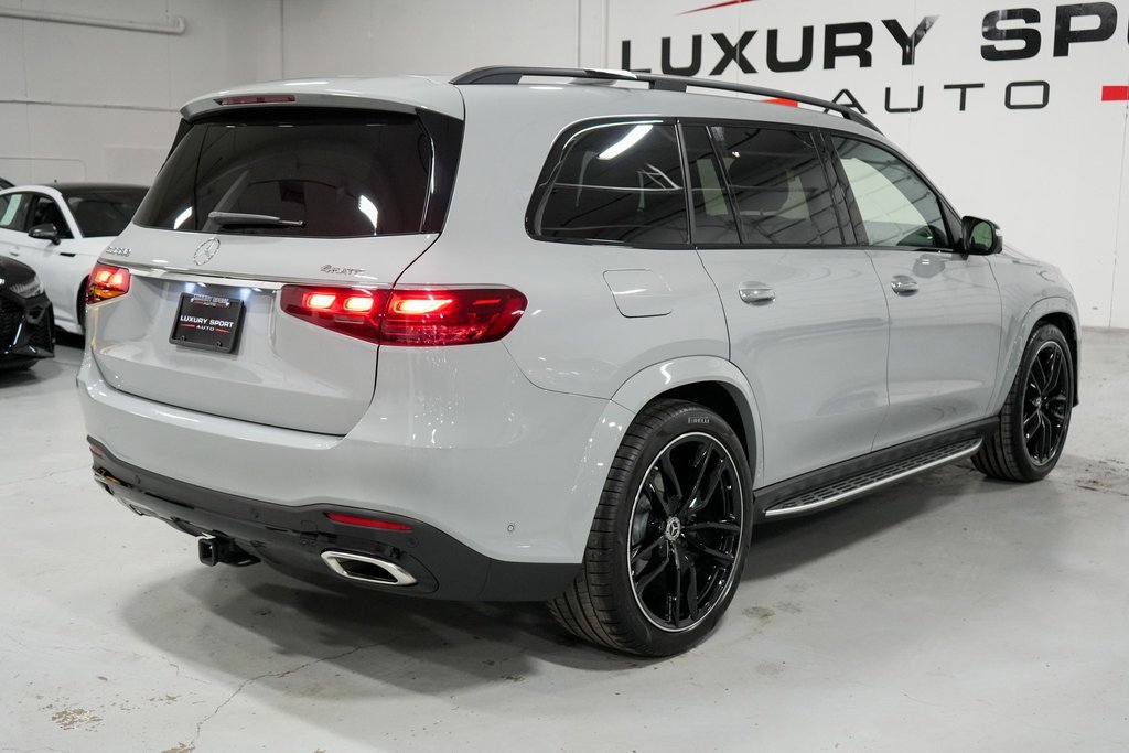 Used 2024 Mercedes-Benz GLS 580 4MATIC image 6