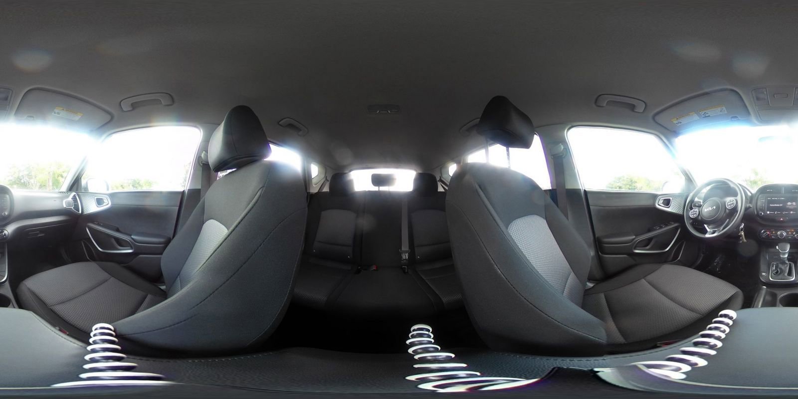 Used 2025 Kia Soul LX w/ LX Technology Package FWD image 40
