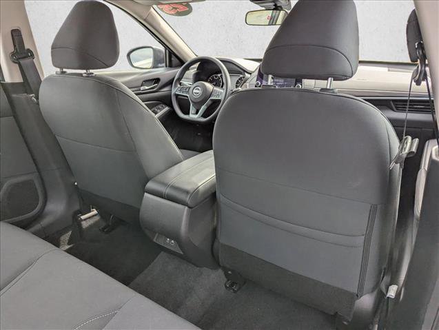 Used 2025 Nissan Altima 2.5 SV image 27