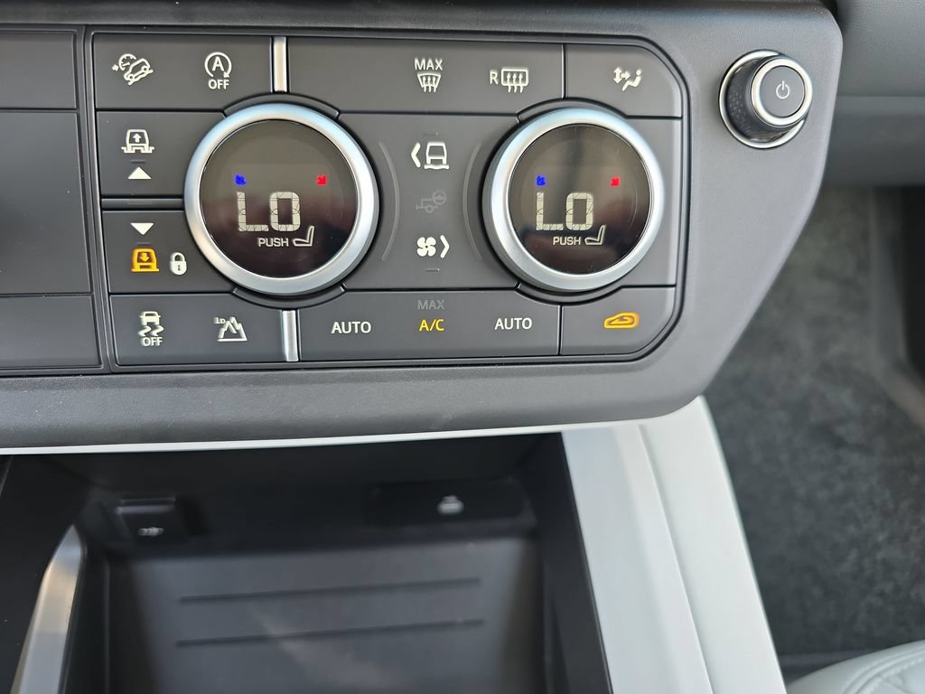 New 2026 Land Rover Defender 110 S AWD/4WD image 24