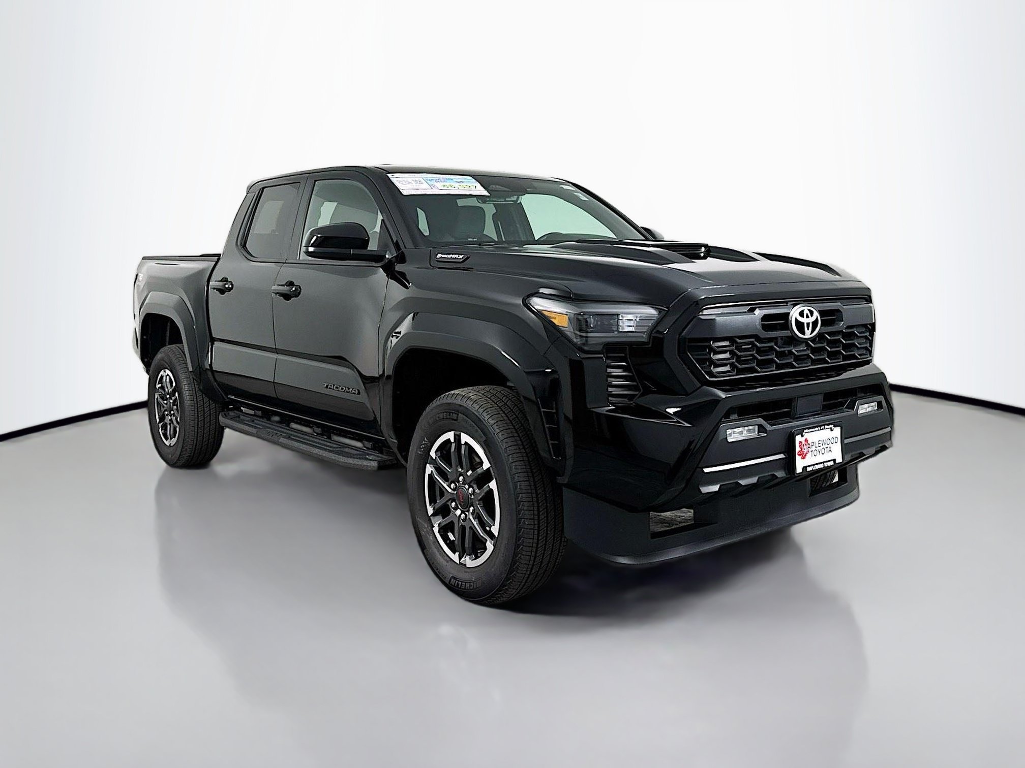 Certified 2024 Toyota Tacoma TRD Sport AWD/4WD image 1