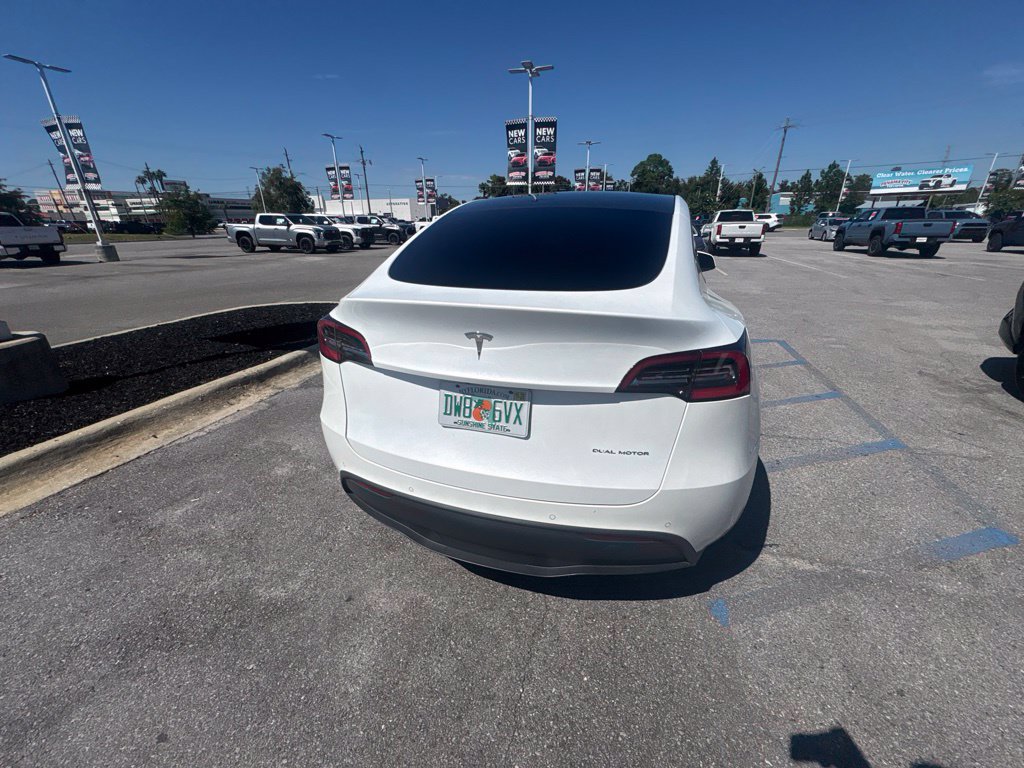 Used 2021 Tesla Model Y Long Range AWD/4WD image 25