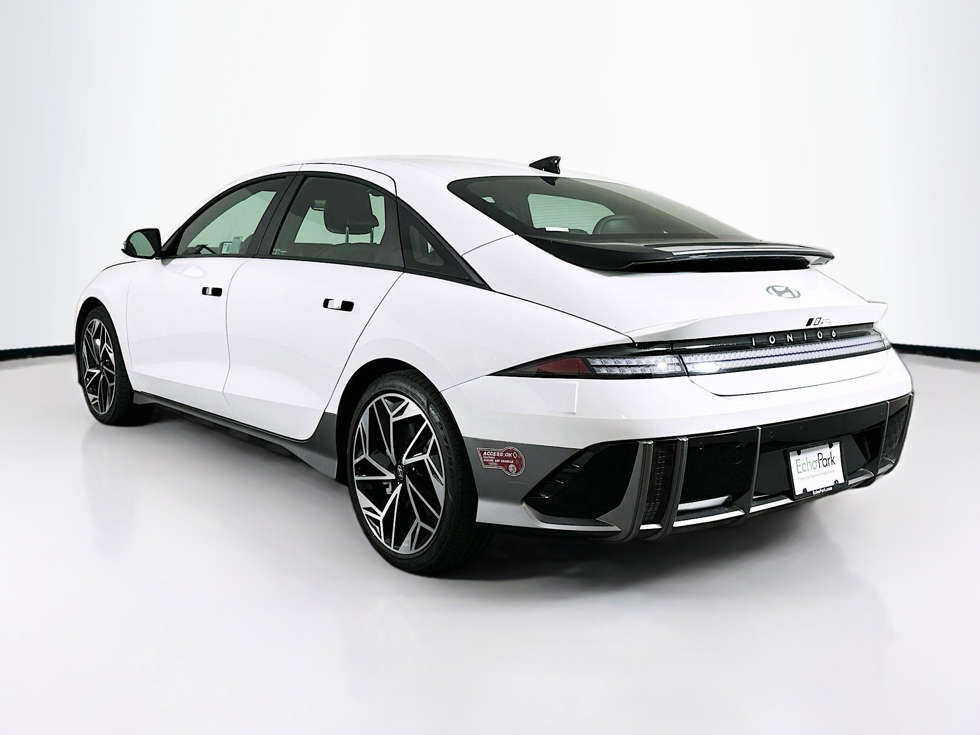 Used 2024 Hyundai Ioniq 6 Limited RWD image 5