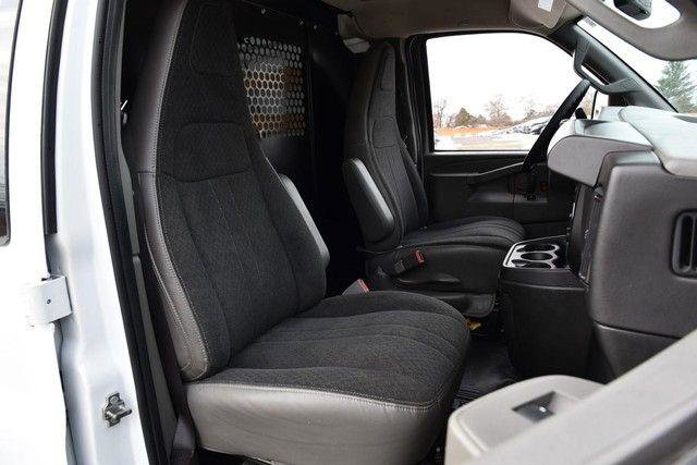Used 2024 GMC Savana 2500 w/ Driver Convenience Package image 19