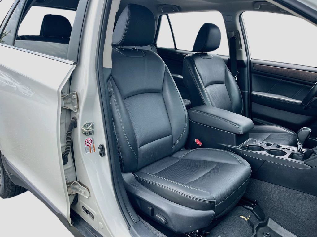 Used 2018 Subaru Outback 2.5i Limited AWD/4WD image 29
