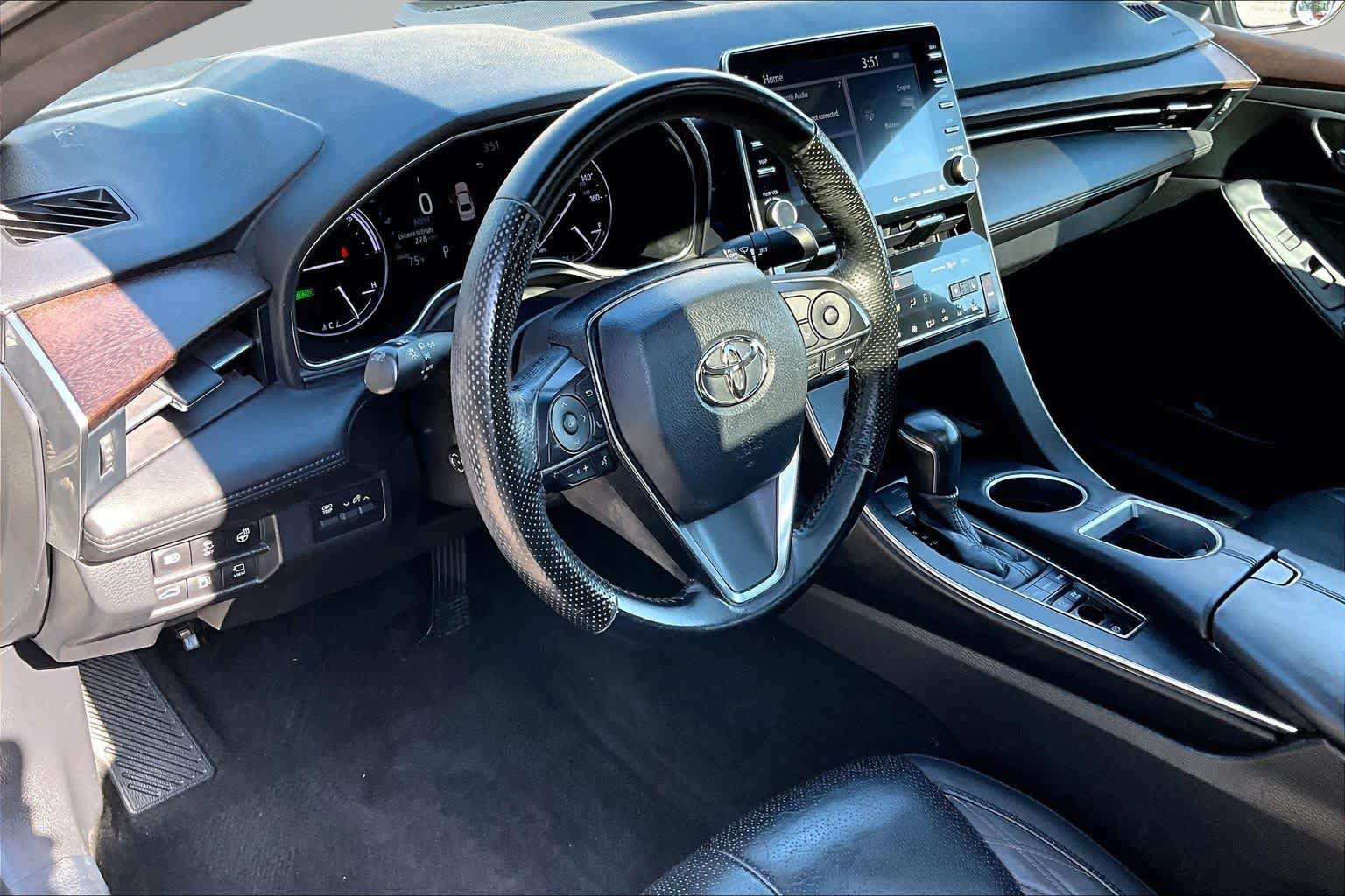 Certified 2021 Toyota Avalon Limited w/ Advanced Safety Package FWD image 18