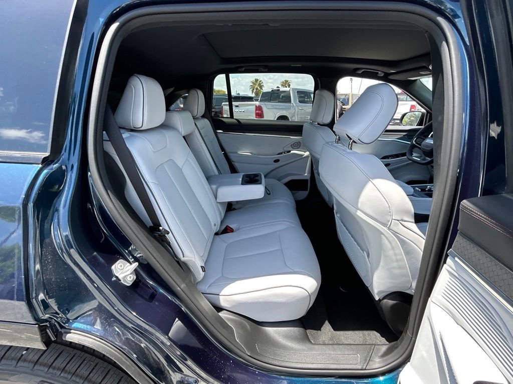 New 2025 Jeep Wagoneer S Limited image 28