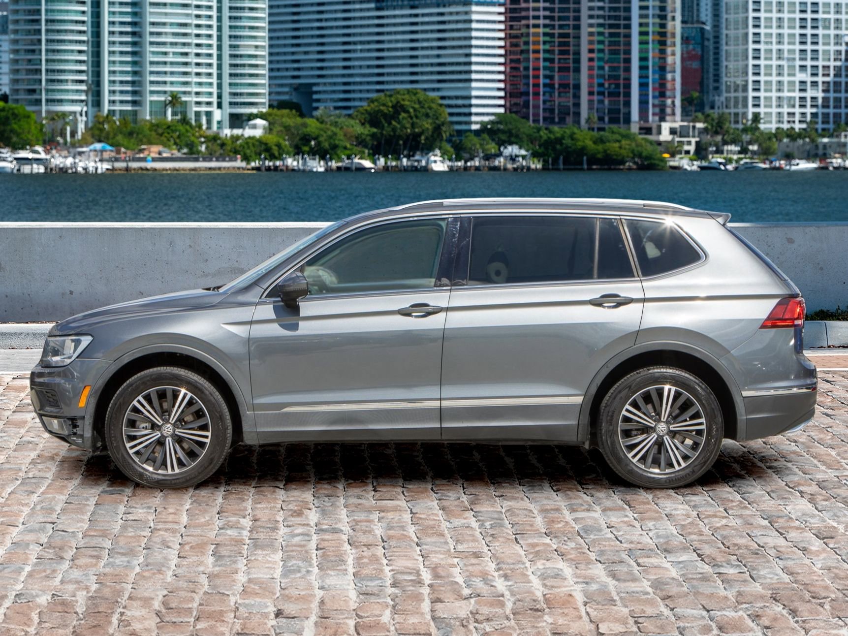 Used 2019 Volkswagen Tiguan SEL image 8