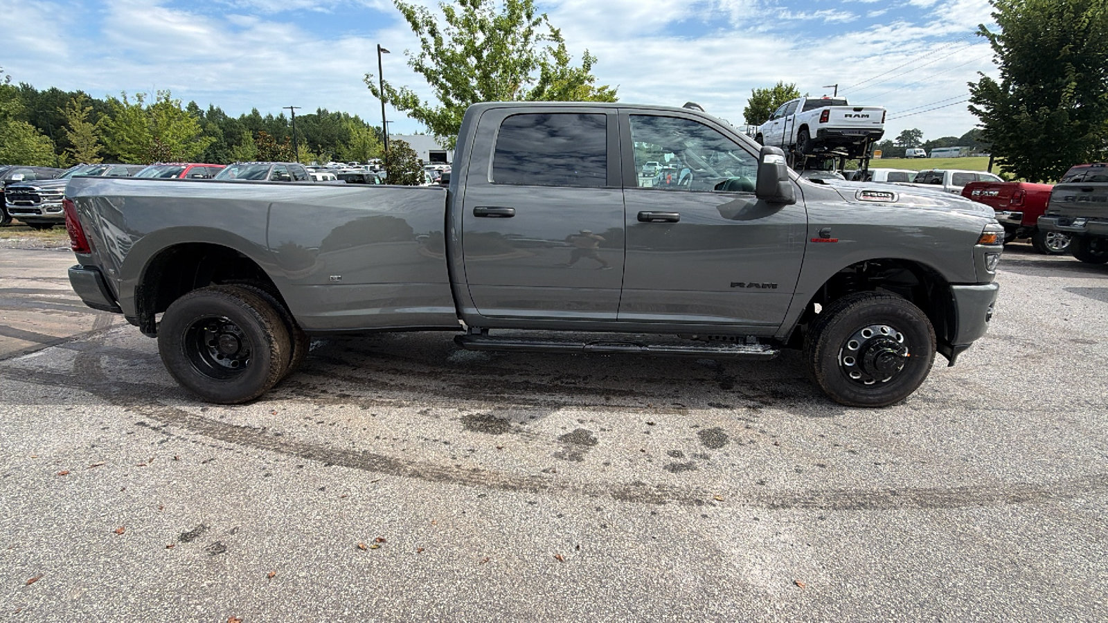 New 2026 RAM 3500 Big Horn AWD/4WD image 7