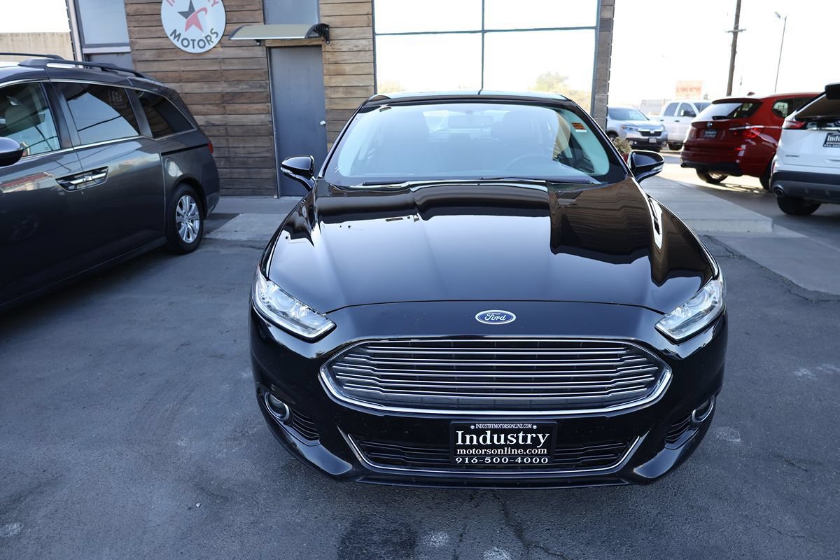 Used 2016 Ford Fusion Titanium AWD/4WD image 3