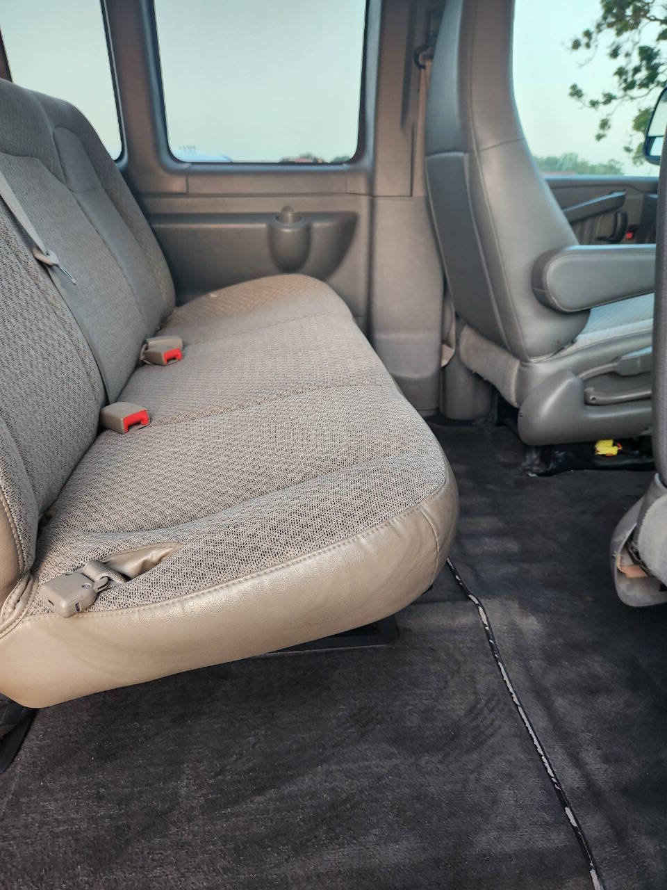 Used 2016 GMC Savana 3500 LT w/ LT Preferred Equipment Group RWD image 10