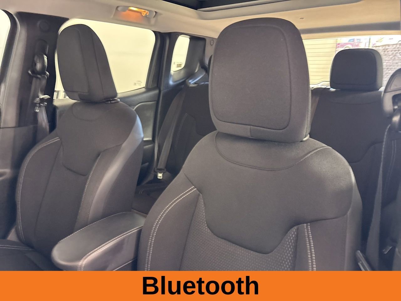 Used 2023 Jeep Renegade Altitude w/ Sun/Sound Group image 10