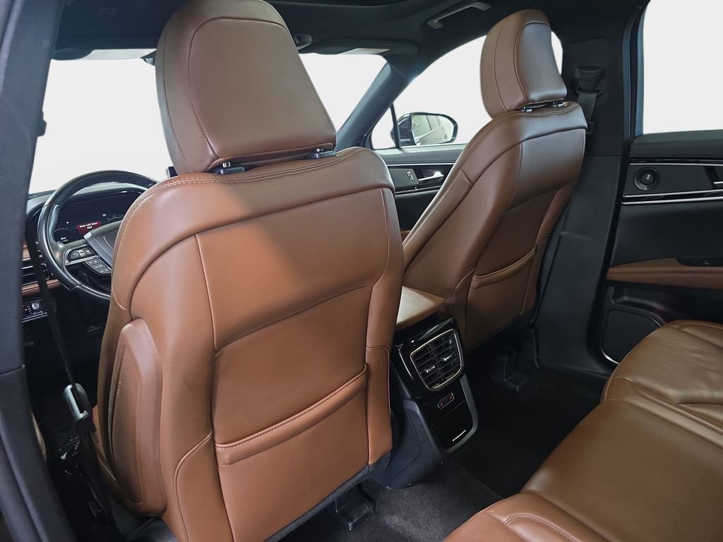 Used 2021 Lincoln Nautilus Reserve w/ Monochromatic Package image 16