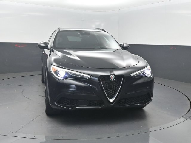 Used 2023 Alfa Romeo Stelvio Ti AWD/4WD image 34