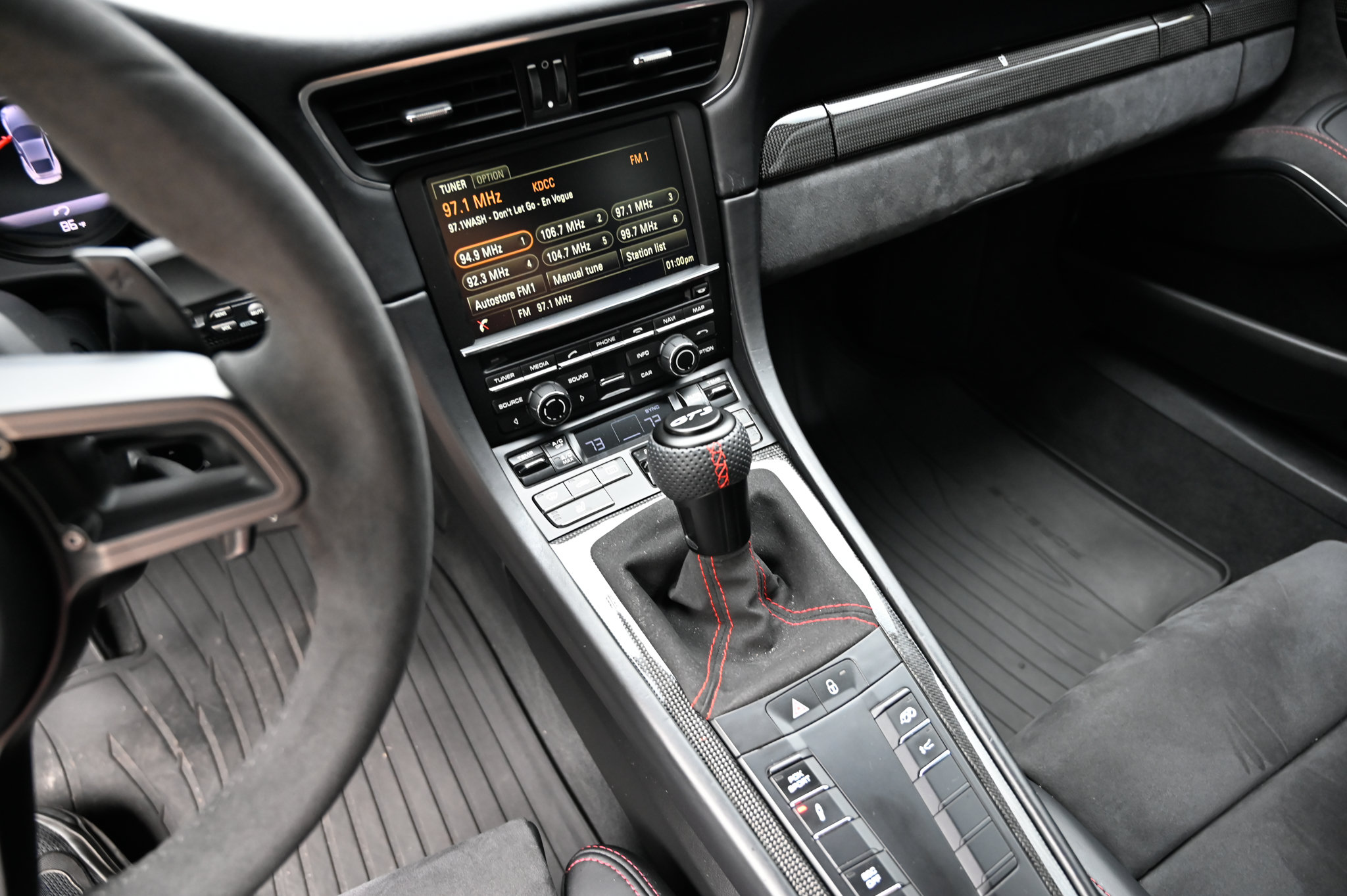 Used 2015 Porsche 911 GT3 RWD image 29