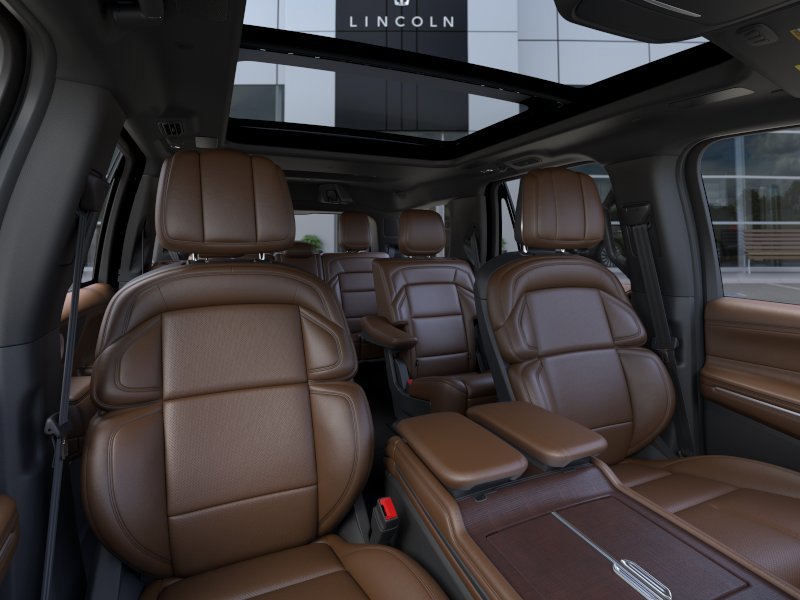 New 2026 Lincoln Navigator Reserve AWD/4WD image 10
