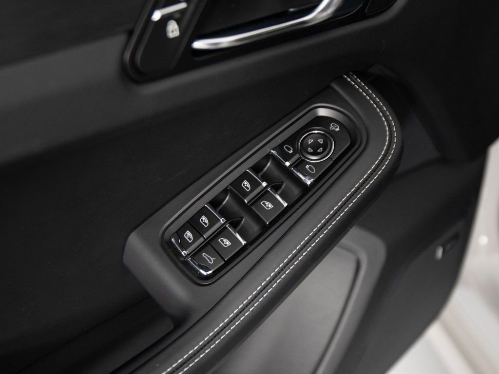 New 2026 Porsche Macan GTS image 21